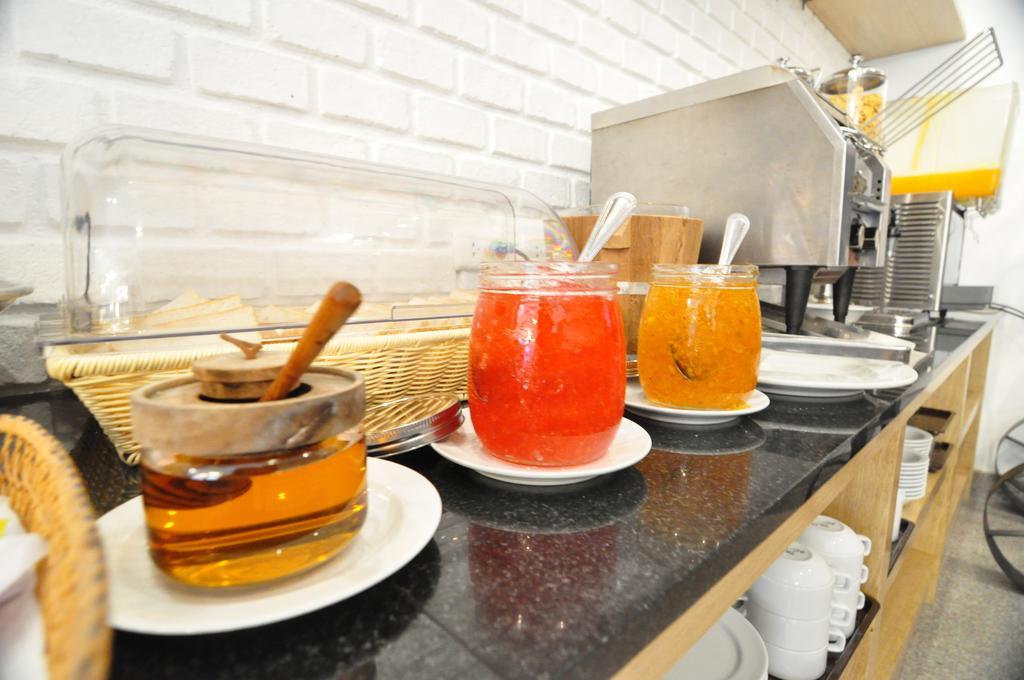 Forty Winks Phuket Hotel Patong Bagian luar foto