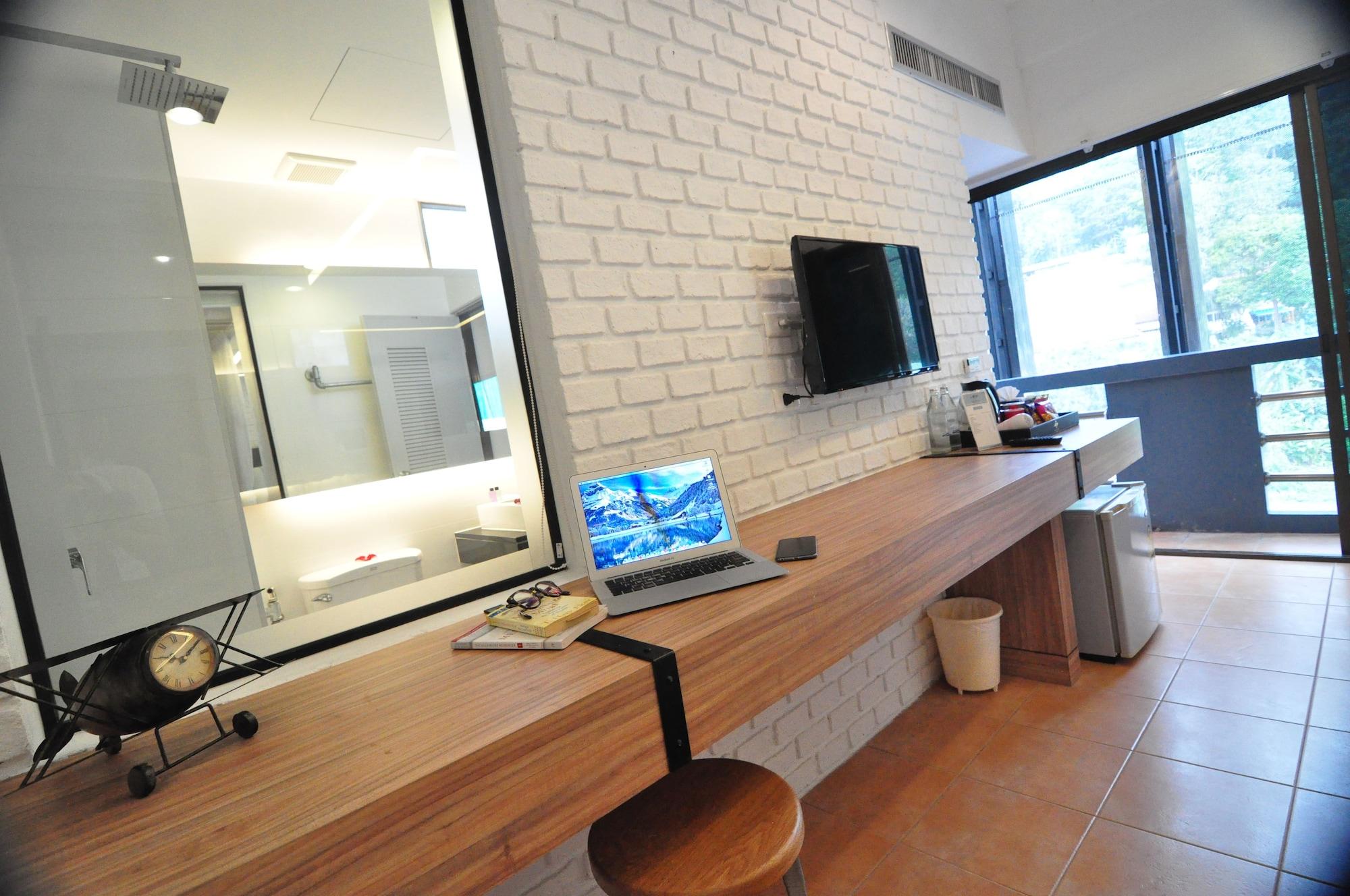 Forty Winks Phuket Hotel Patong Bagian luar foto