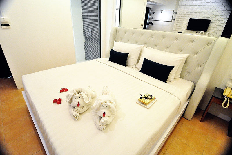 Forty Winks Phuket Hotel Patong Bagian luar foto